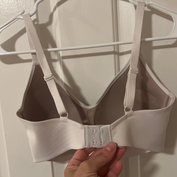 Nike light support workout bra - Picture 2 of 4